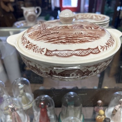 C-1340 Fairwinds Pottery Covered Casserole Dish by Alfred Meakin Cream & Brown
