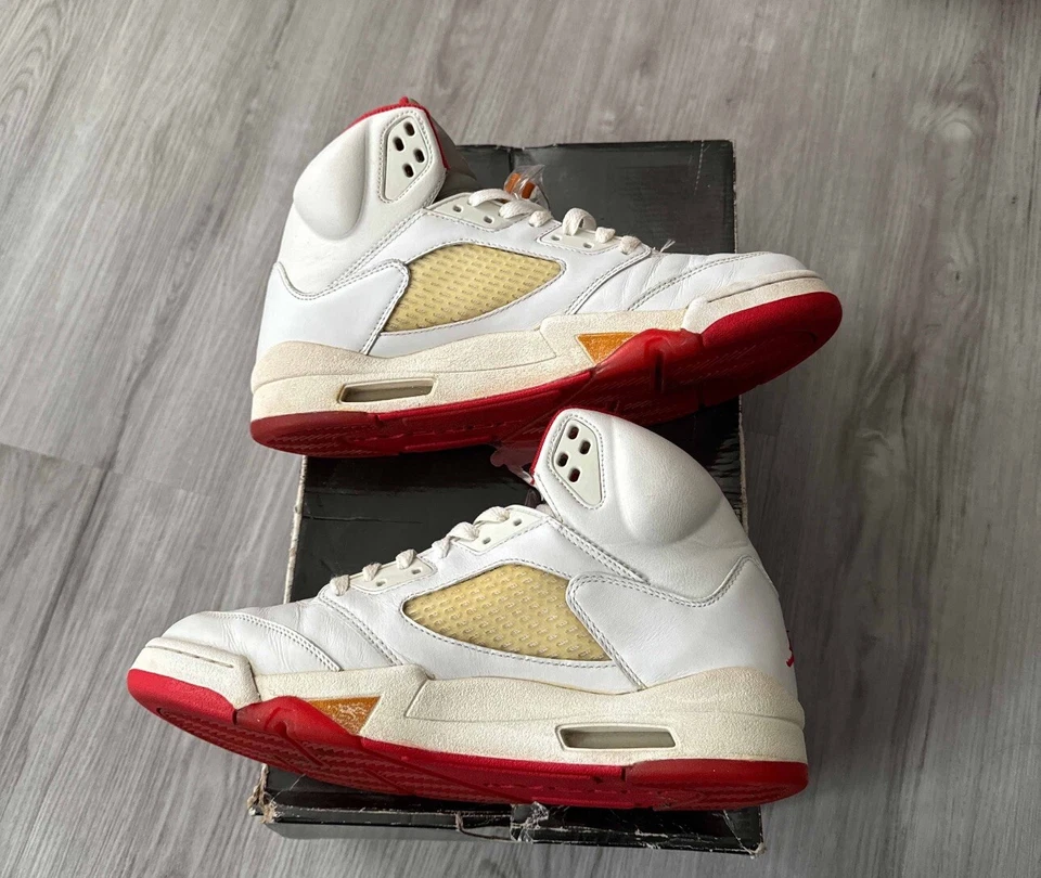 Tamanho 11 Feminino/9.5 Masculino - Air Jordan 5 Retro Sunset W Yeezy Bred Militar - Imagem 2 de 4