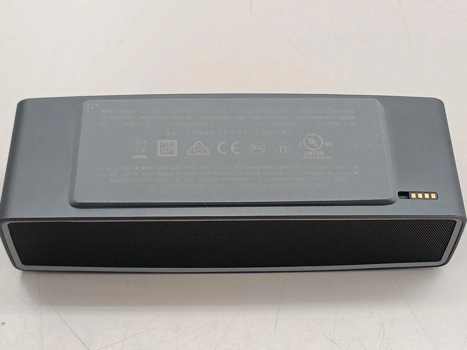 Bose SoundLink Mini II Bluetooth Speaker Good Condition - Image 4 of 4