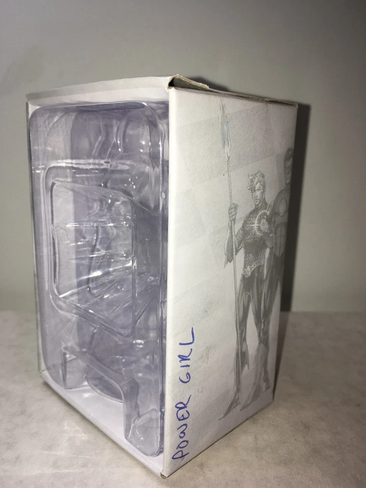 Coleção de xadrez DC Comics Eaglemoss #45 Power Girl (Peão) - Imagem 4 de 4