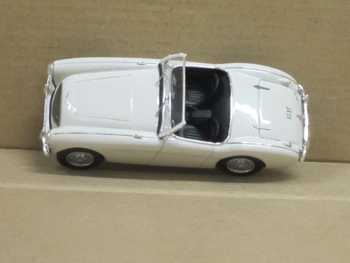 Austin Healey Roadster Cabrio in weiß ohne Box Spark 1:43 - Bild 3 von 4