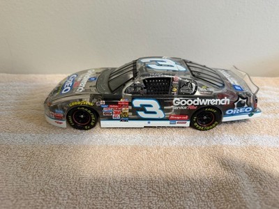 Dale Earnhardt Sr 2001 Clear Oreo / GM Goodwrench Nascar 1/24 Diecast Action #3