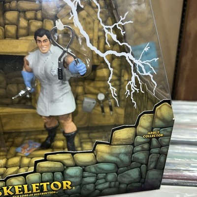 Mattel Masters of the Universe Mo-Larr vs. Skeletor 6 in Action
