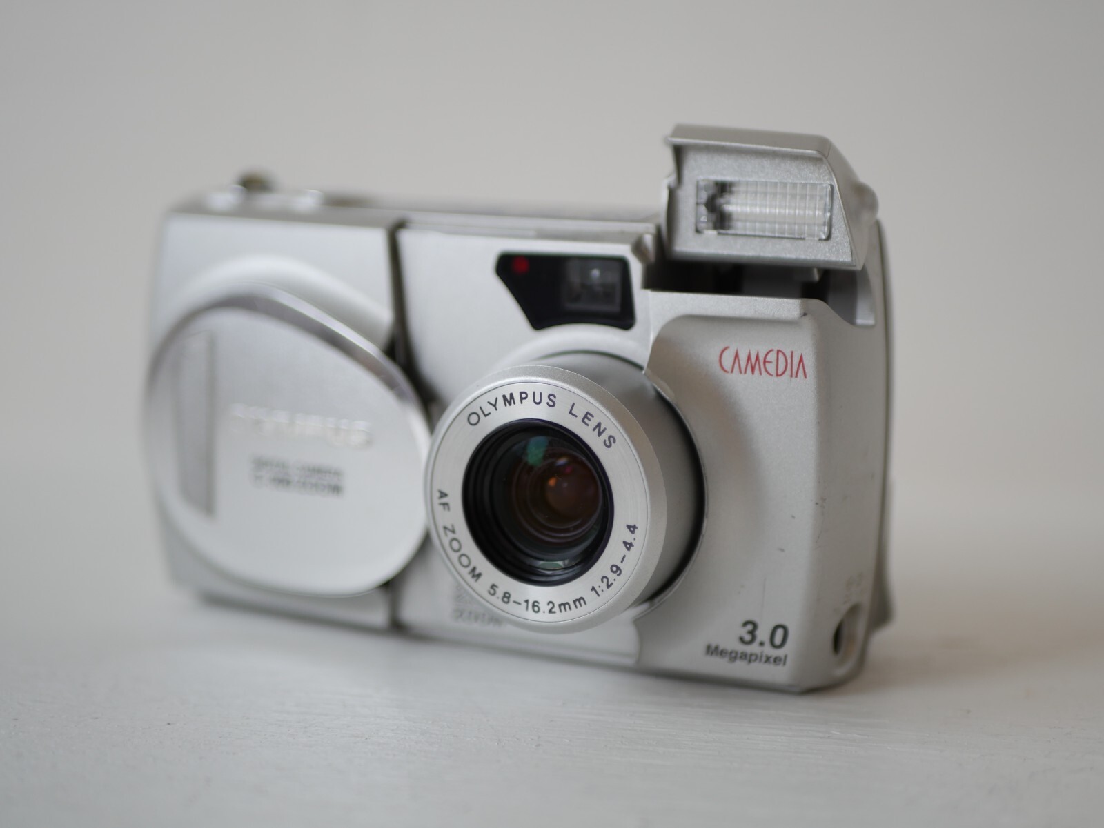 Olympus CAMEDIA C300 Zoom 3.0MP Digital Camera 2002 Tested Working