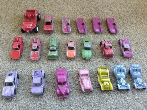 Lot 35 Vtg TootsieToy Metal Die Cast Metal Cars Trucks Vans Trailers 1960s 70s - Picture 10 of 10