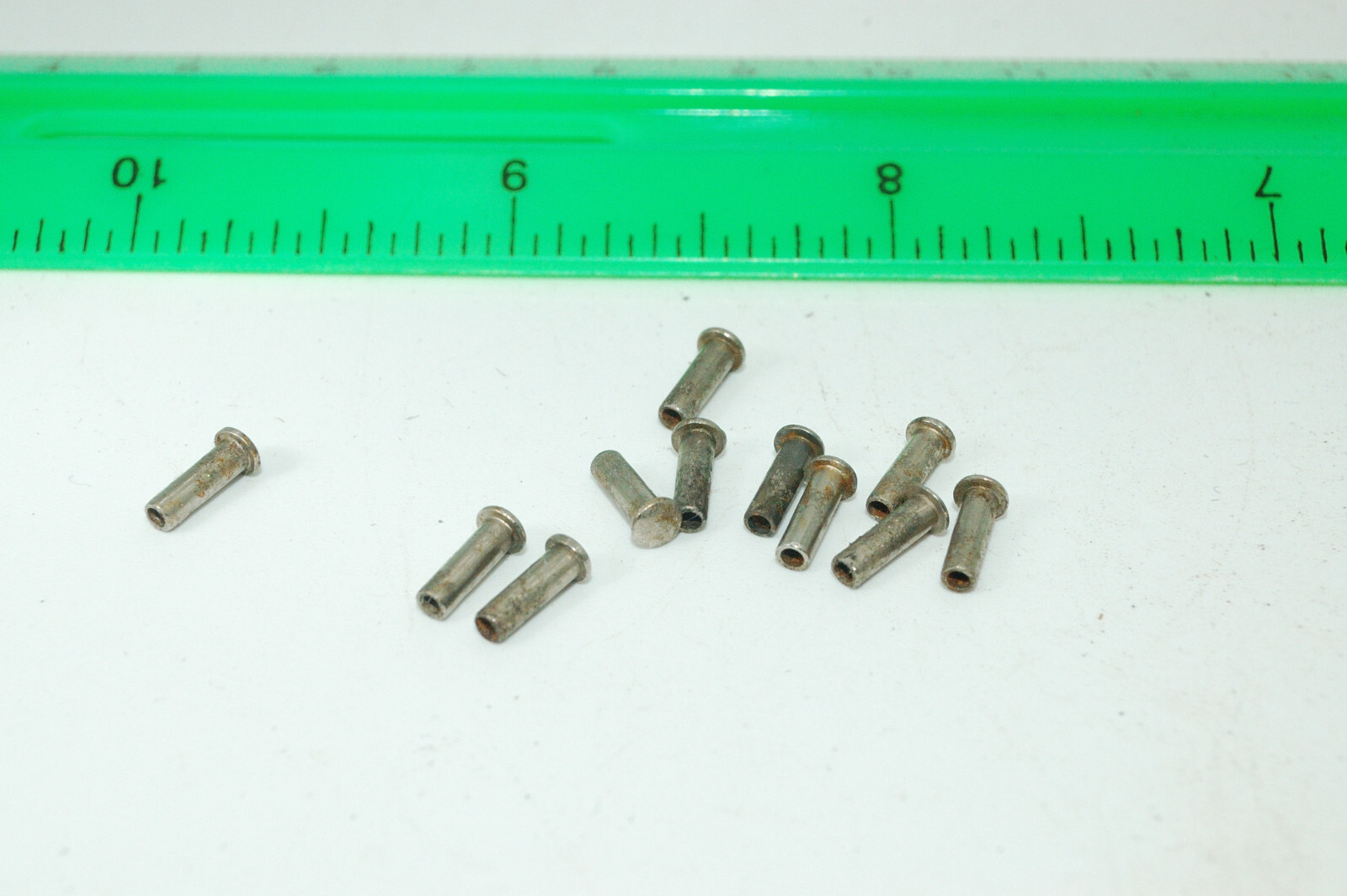 Shoe Less Rivet Lionel 480-20 Shoe Rivets, 5/16