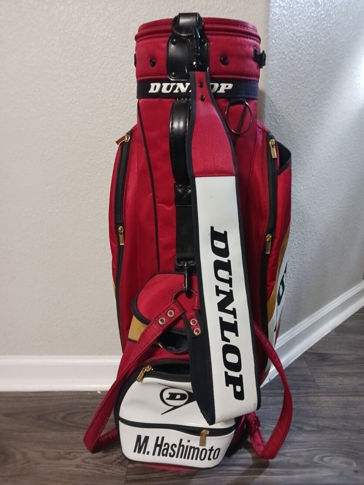 Vintage Dunlop golf bag 9". A603