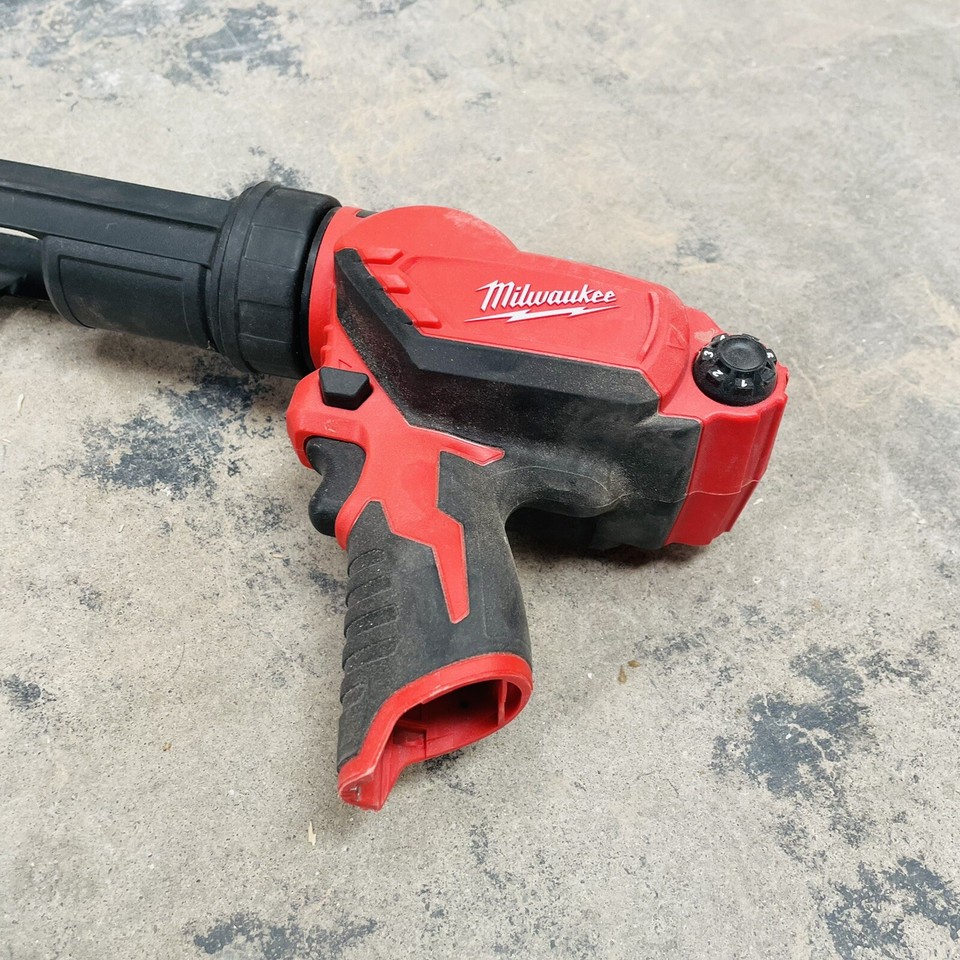 Milwaukee 244120 M12 Cordless 10oz. Caulk & Adhesive Gun (TOOL ONLY