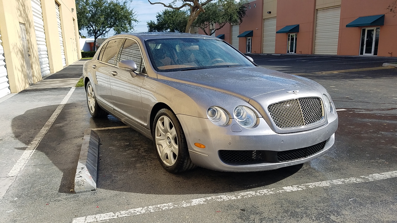 OE Style Front Bumper For Bentley Flying Spur  2005-2013
