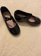 CAPEZIO WIDE TAP SHOES GIRLS SZ 8 W - Measure 5 13/16 inches from Heel to Toe