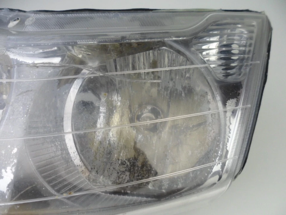 Proyector de luz delantera TRIOM dañado DUCATI ST3 S ABS 2007 Foto 4 de 4