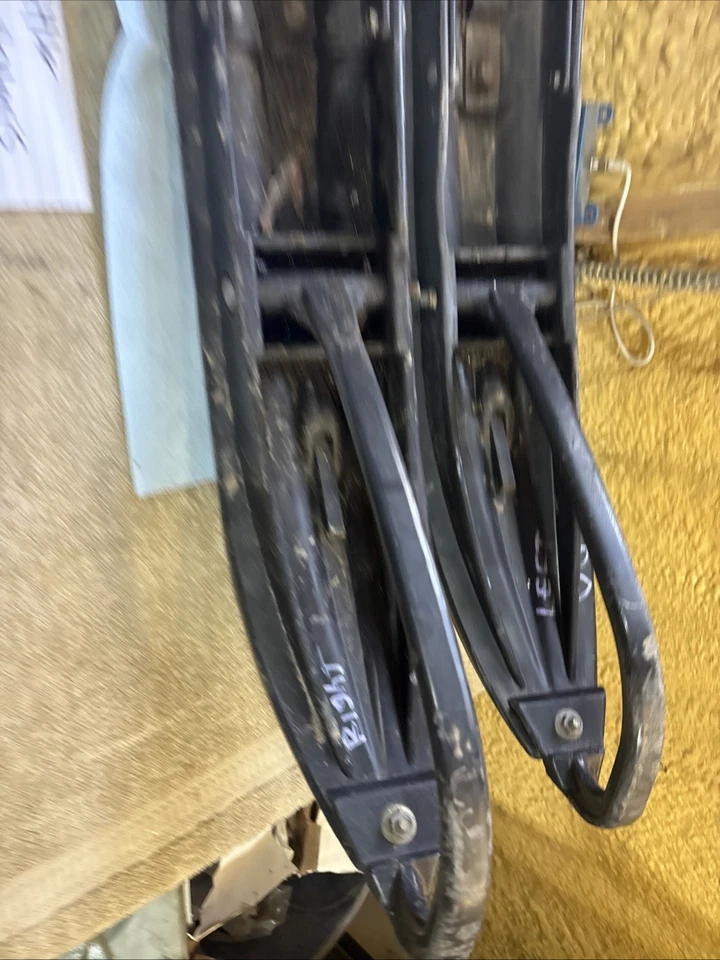 1999 Polaris Rmk 500 Xc Skis Runners Set Pair 407 - Image 2 of 4