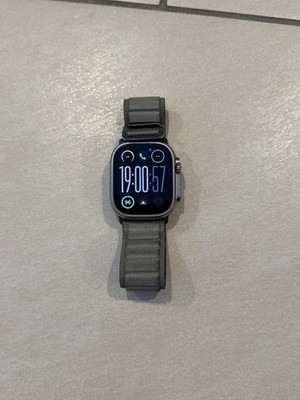 Apple Watch Ultra 2 Cellular Titanium Titan 49 mm Alpine Loop M Olive