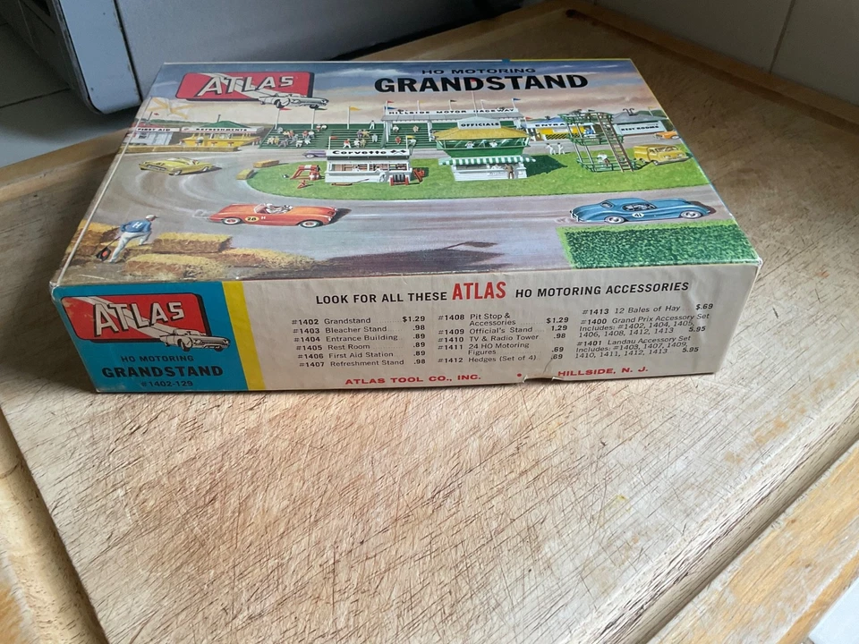 Atlas Aurora HO Motor GRANDSTAND, CAJA, PIEZAS SELLADAS NOS 1966 #1402 Raro Foto 2 de 4