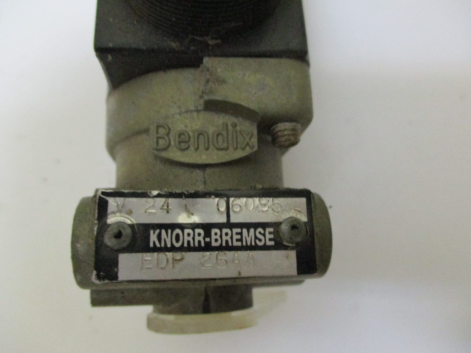 Knorr Bremse Solenoid Valve Edp26aa Bendix Edp 26aa Nos For Sale Online Ebay