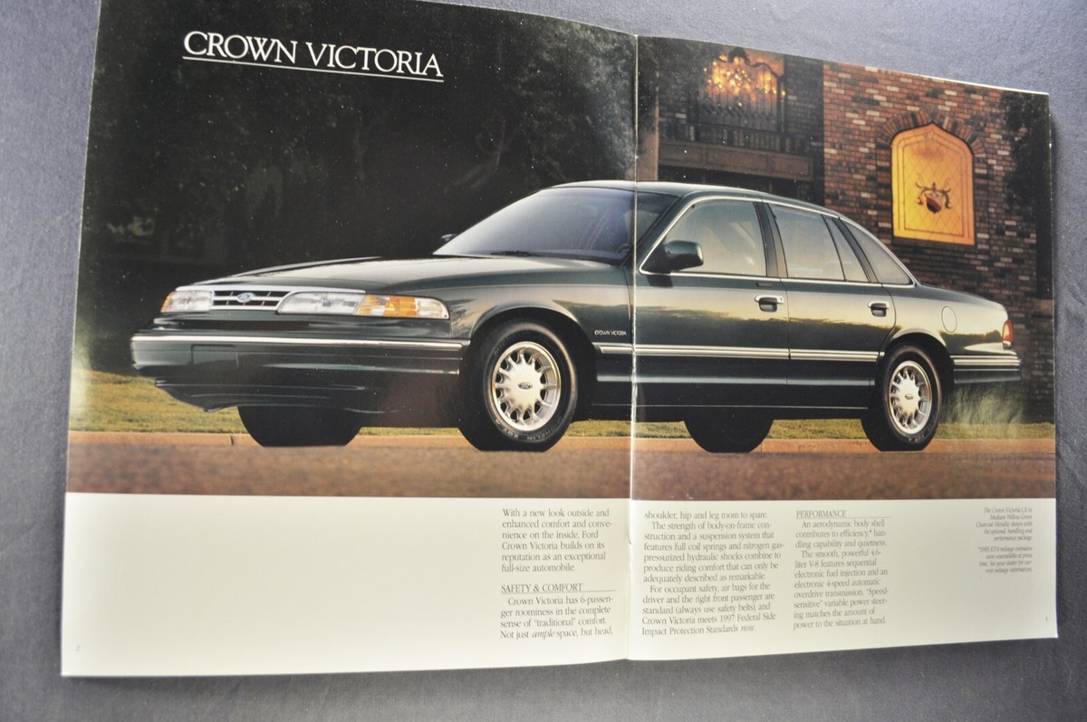1995 Ford Crown Victoria Catalog Brochure LX Sedan Excellent
