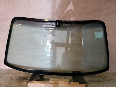 アストンマーティンDB7　ガラス Aston Martin DB7 vantage/ Volante 1998 Front Windshield / Glass