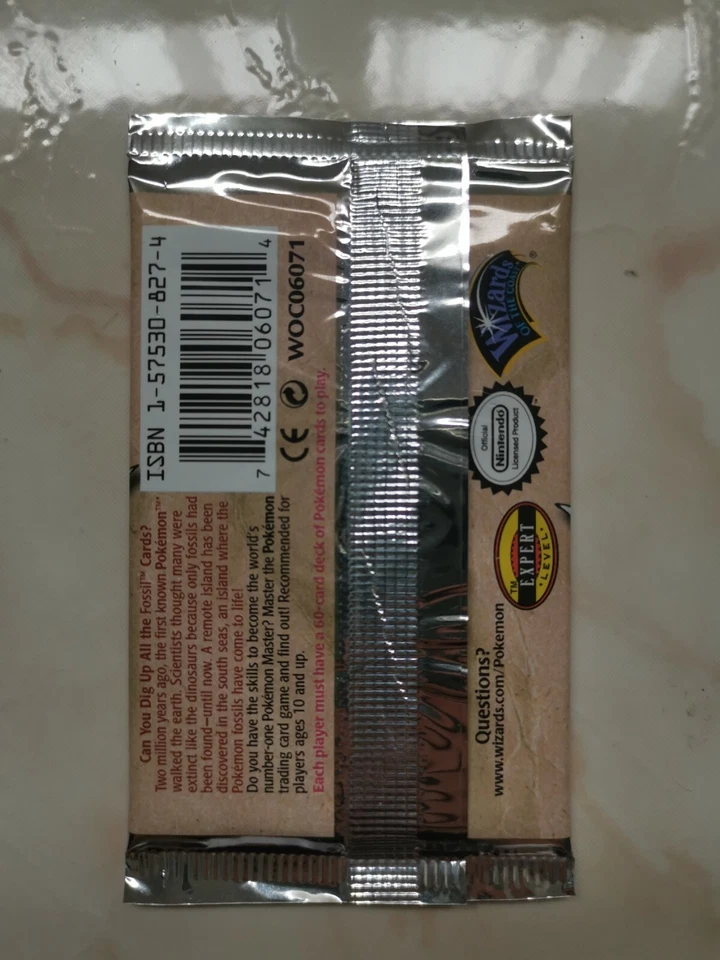 Pokemon 1st Edition Fossil Booster Pack - Factory Sealed - - Imagen 2 de 3