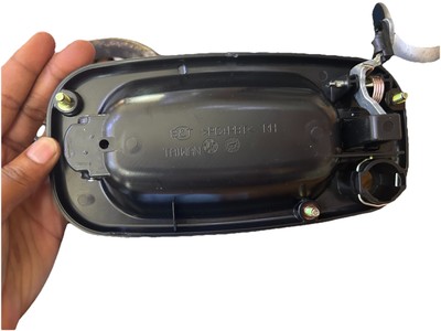 99-06 Gm Truck O/s D/h Paint To Match Black Front W/keyhole