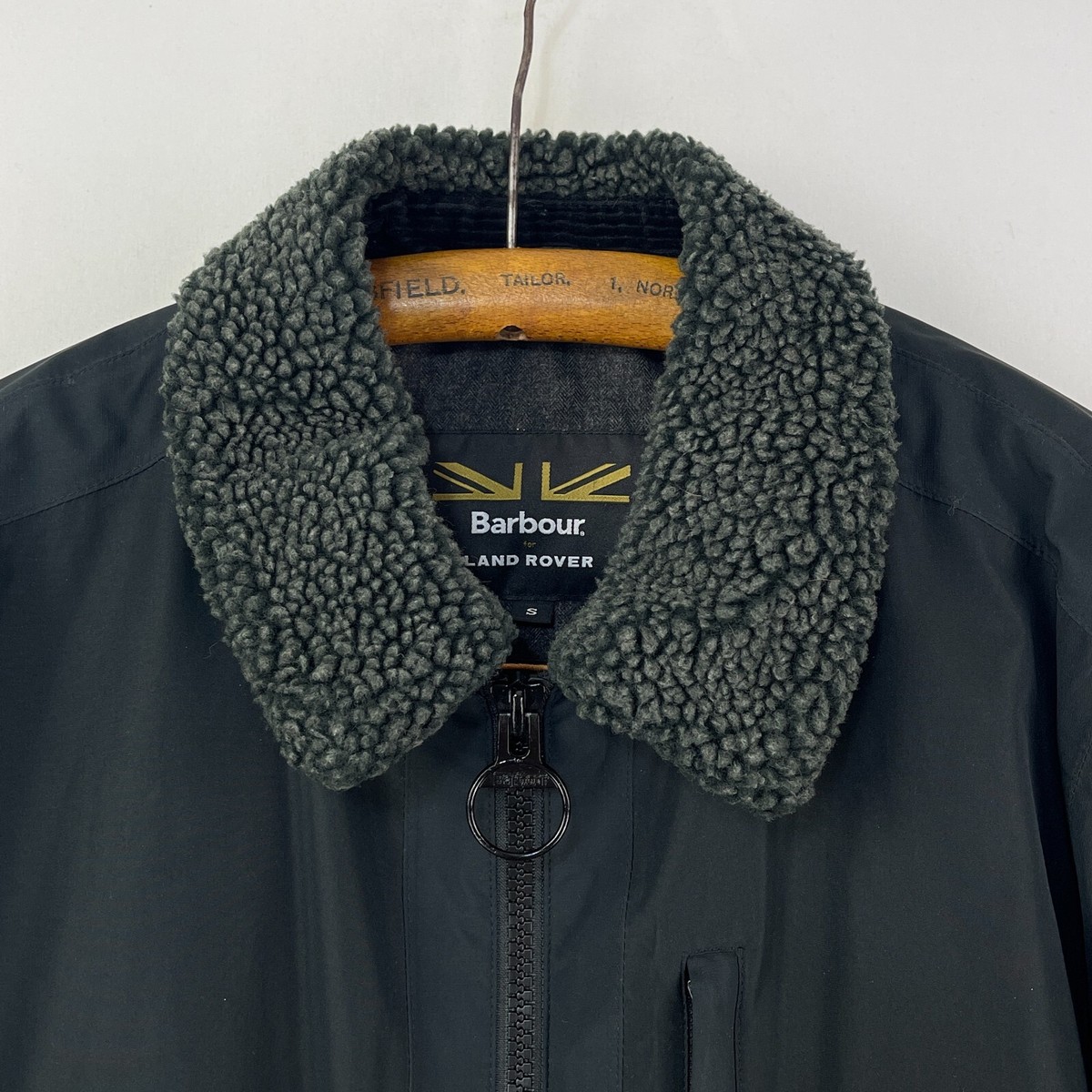 Barbour Land Rover Jacket Mens Small Black Waterproof Padded