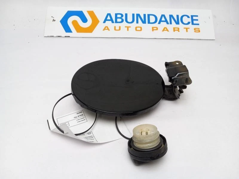 PUERTA DE LLENADO DE COMBUSTIBLE PARA NISSAN MAXIMA 2013 Foto 3 de 4