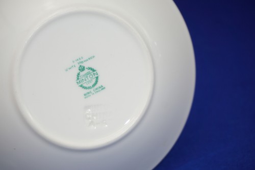 Minton White Monarch (3) Fruit, Berry or Dessert Bowls, 5 1/4" - Picture 7 of 7
