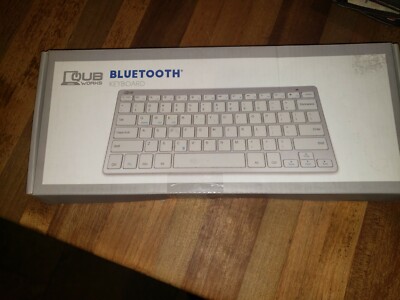 Bluetooth keyboard touchpad for Mac and Pc Qub works brand. 
