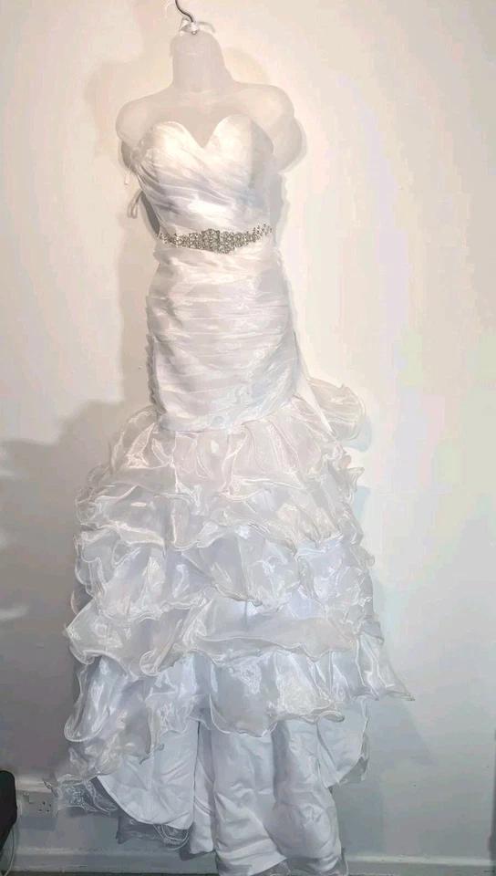 Women's Ladie's High Quality Wedding Dress  Size S/M - Image 2 of 4