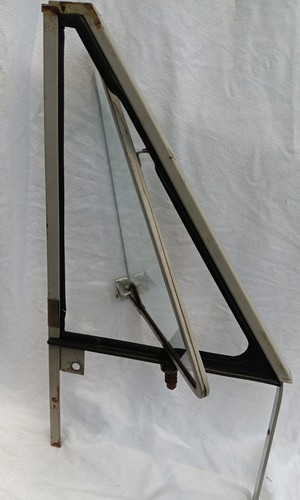 1971 1980 International Scout II DRIVERS SIDE VENT WINDOW ASSEMBLY Original IH - Picture 4 of 4