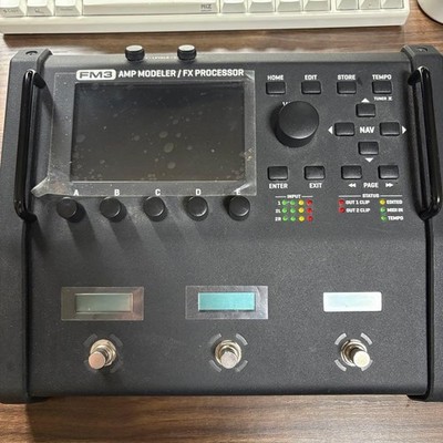 FRACTAL AUDIO SYSTEMS FM3 with gig bag