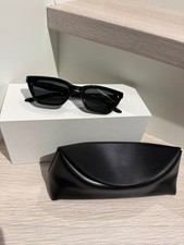 GENTLE MONSTER Black Sunglasses with Case