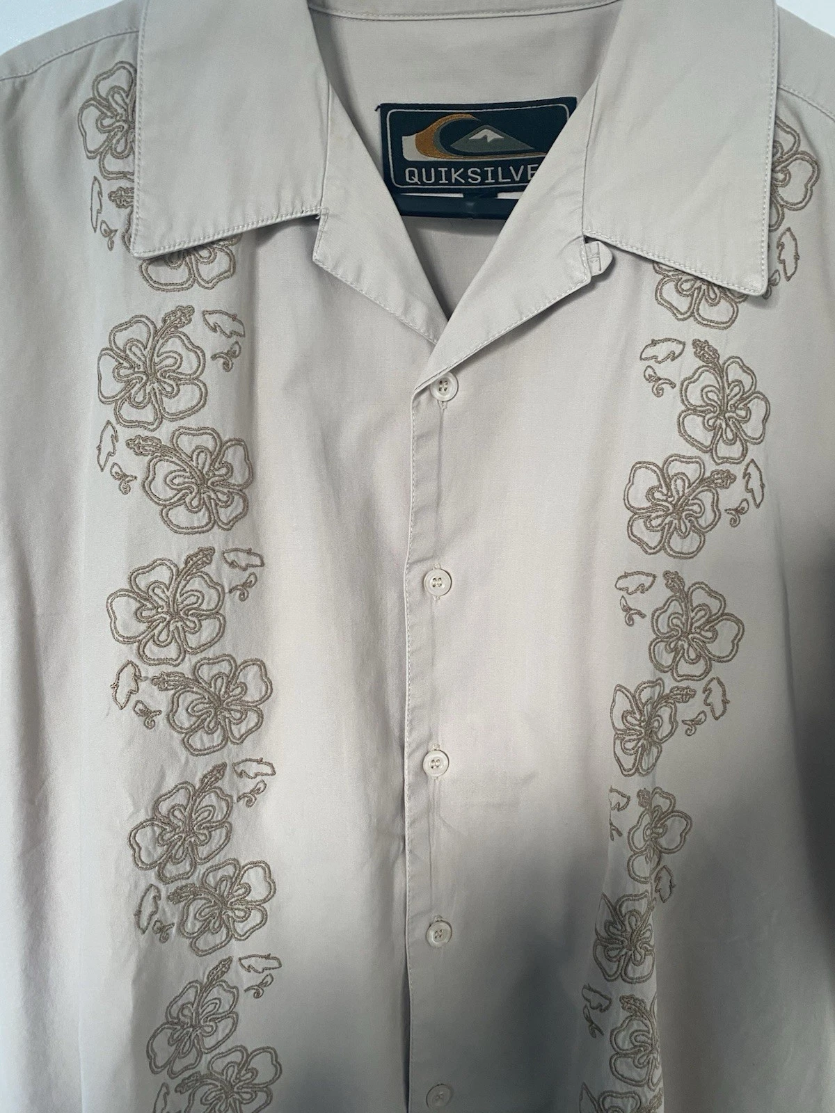Vintage Quiksilver Shirt Med Hawaiian Beautiful Embroidered Beige Brown Rare.