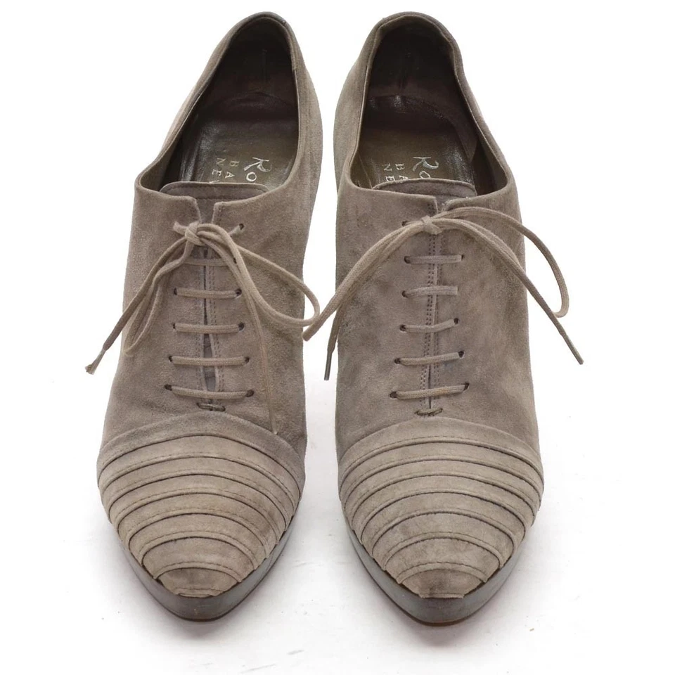 Zapatos de tacón alto de gamuza topo 38,5/8,5 para dama Rocco P. Foto 3 de 4