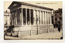Old postcard 30 GARD NIMES LA MAISON CARREE S194