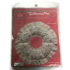 Paragon Needlecraft Candlewick Plus 20 inch Wreath Kit Holly Christmas 6849 NEW