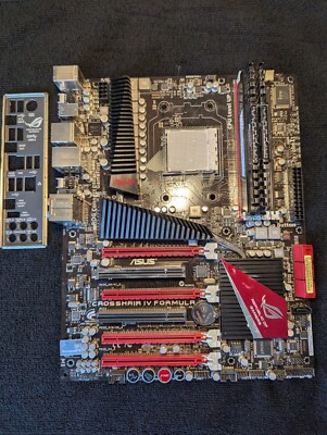 ASUS ROG Crosshair IV Formula Mainboard AM3 mit ATX Blende und 8 GB RAM