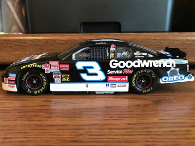 Dale Earnhardt 2001 Oreo Goodwrench Service Plus 1/24 Revell Select diecast