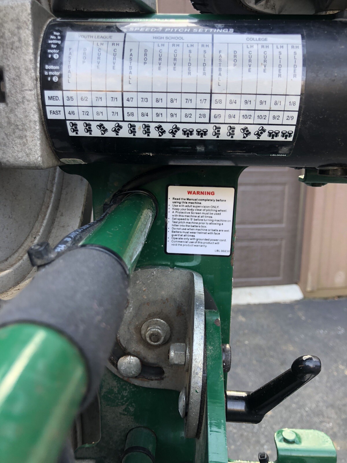 sklz thunderbolt pitching machine