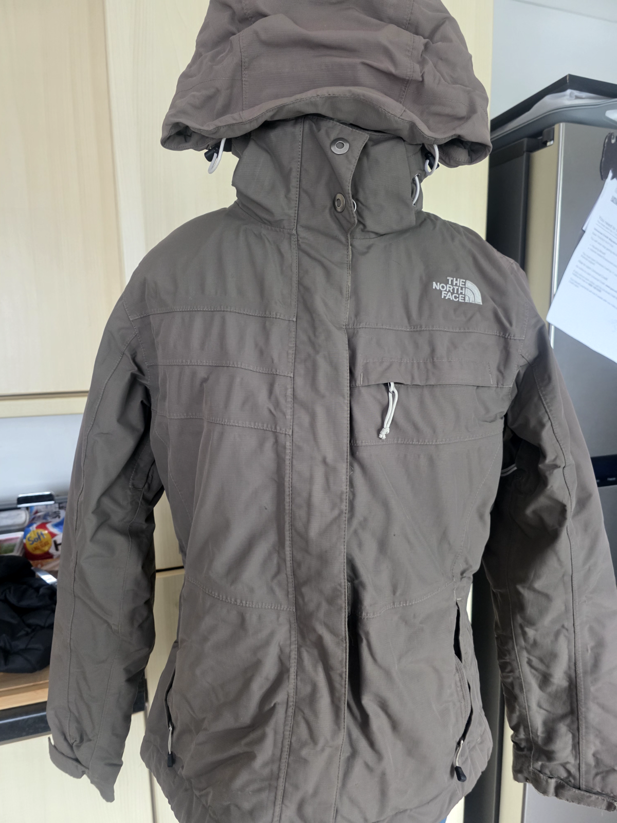 The North Face Hyvent Fleece Lined Insulated Coat in Khaki Cream Size M