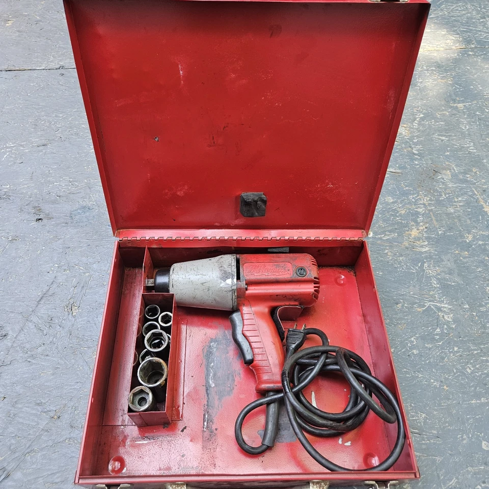Milwaukee 1/2" Impact Wrench 9066 2400RPM / 2800BPM Tested W/ Case WORKS - Image 2 of 4