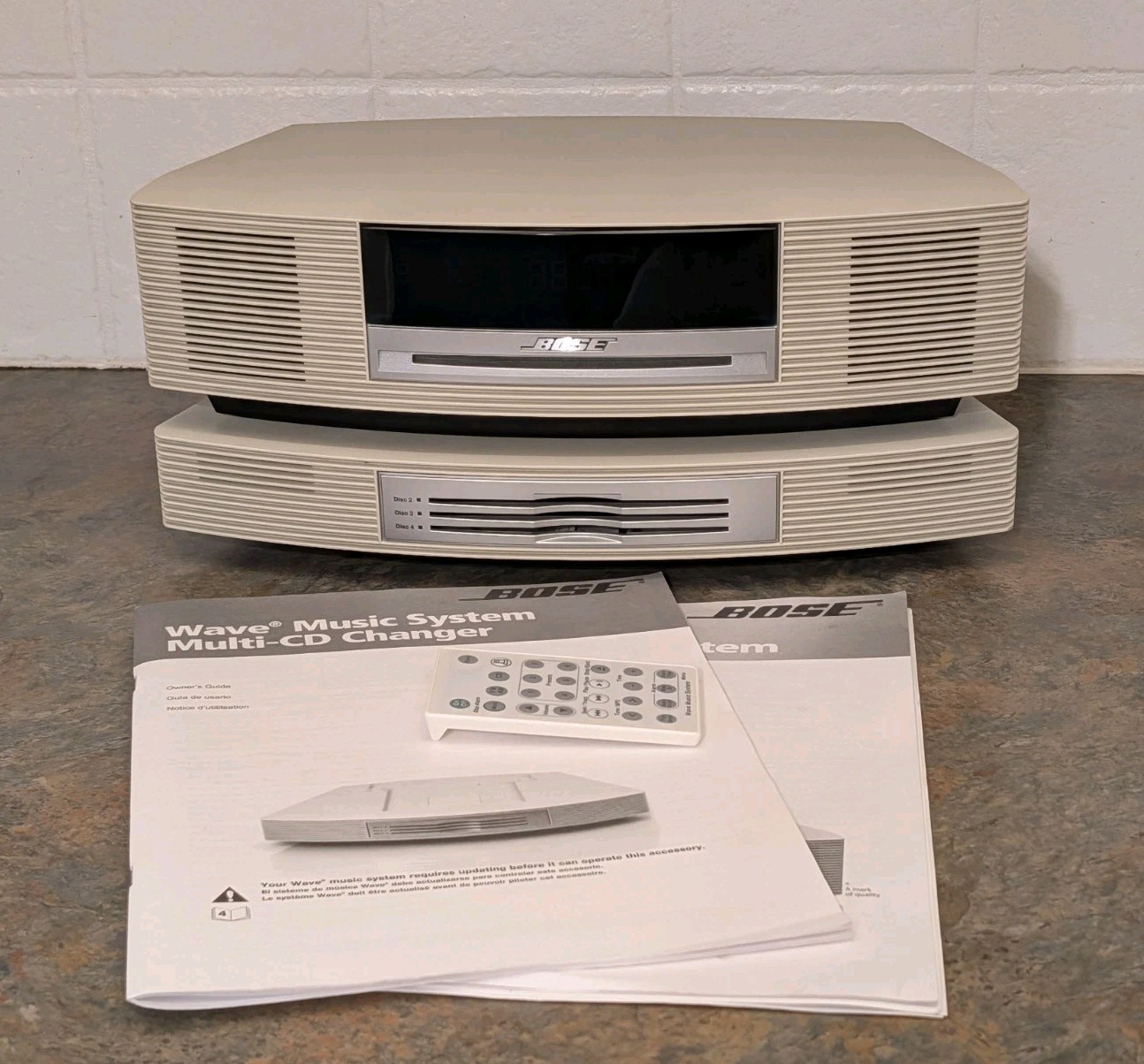 Bose Wave Music System AWRCC2 FM AM Radio 3 Disc Changer  (See Description)