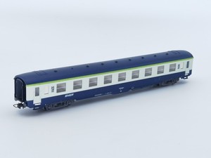 Voitures de voyageurs Lima en plastique pour modélisme ferroviaire à l'échelle HO
