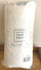 NEW Ulta Beauty Plush Throw Blanket Creamy Wh...