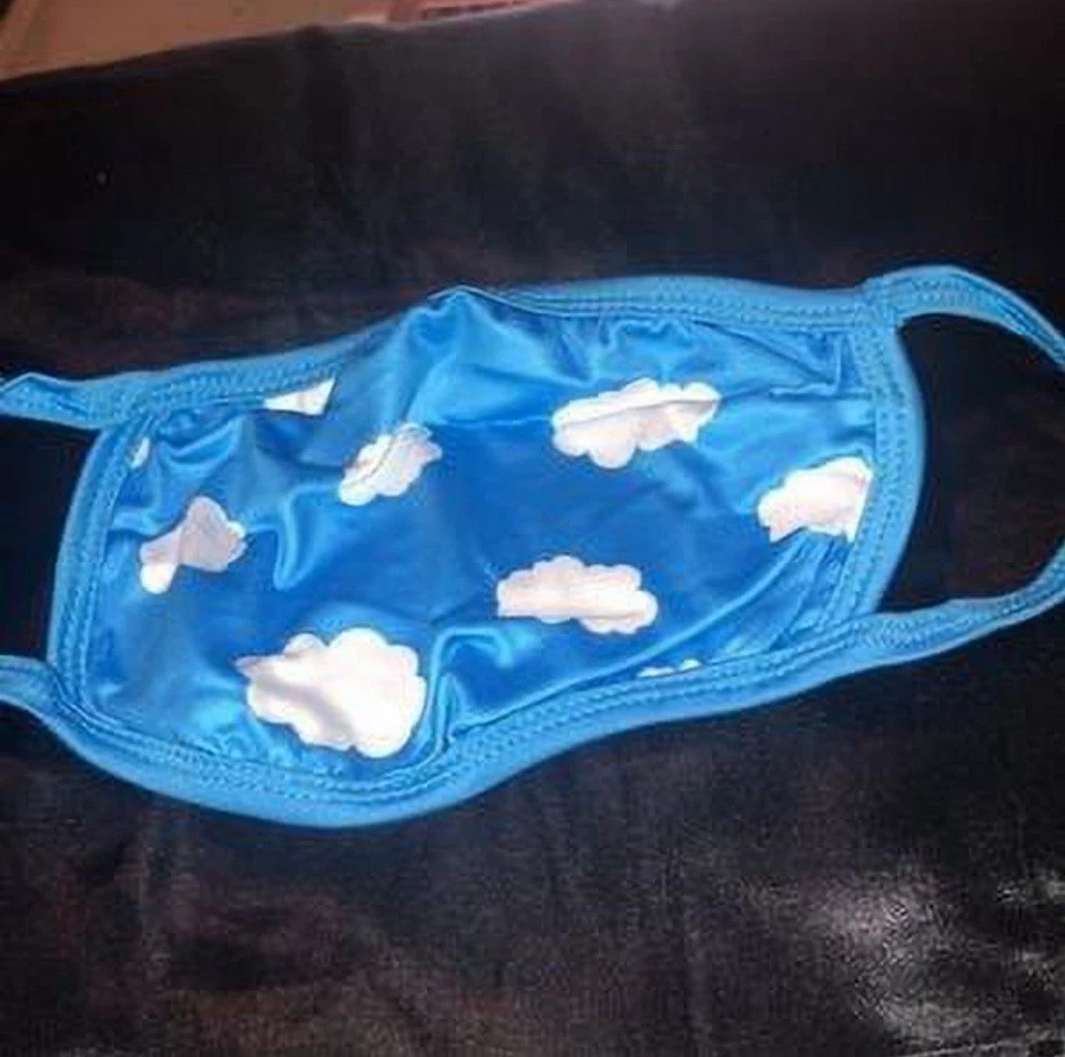 Paquete de 5 máscaras faciales genéricas para mujer Bright Day Dreams surtidas reutilizables Foto 3 de 4