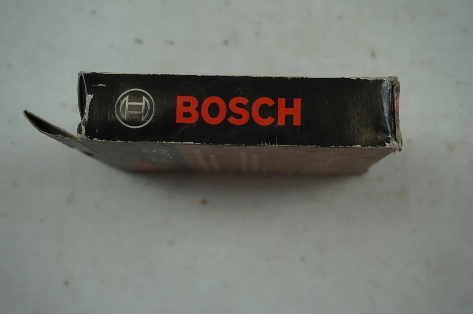 PACK DE 4 BUJÍAS BOSCH SUPER PLUS 7905 NOS Foto 2 de 4