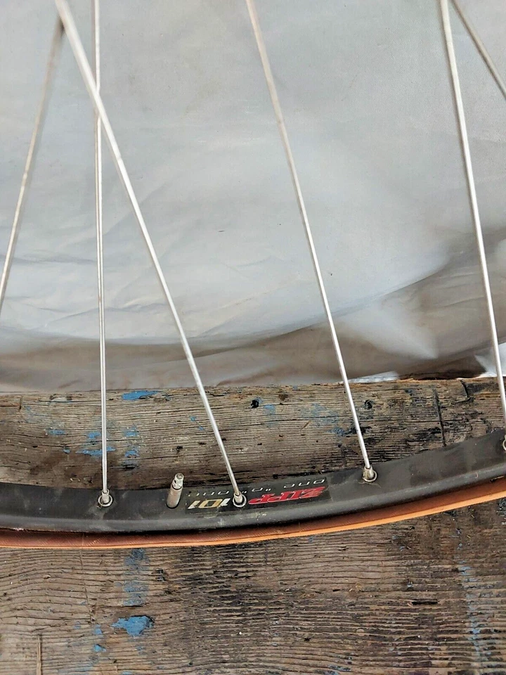 Zipp 101 700c Tubular Rear Wheel 130mm 28 Spoke 10 Speed Campagnolo - Image 4 of 4