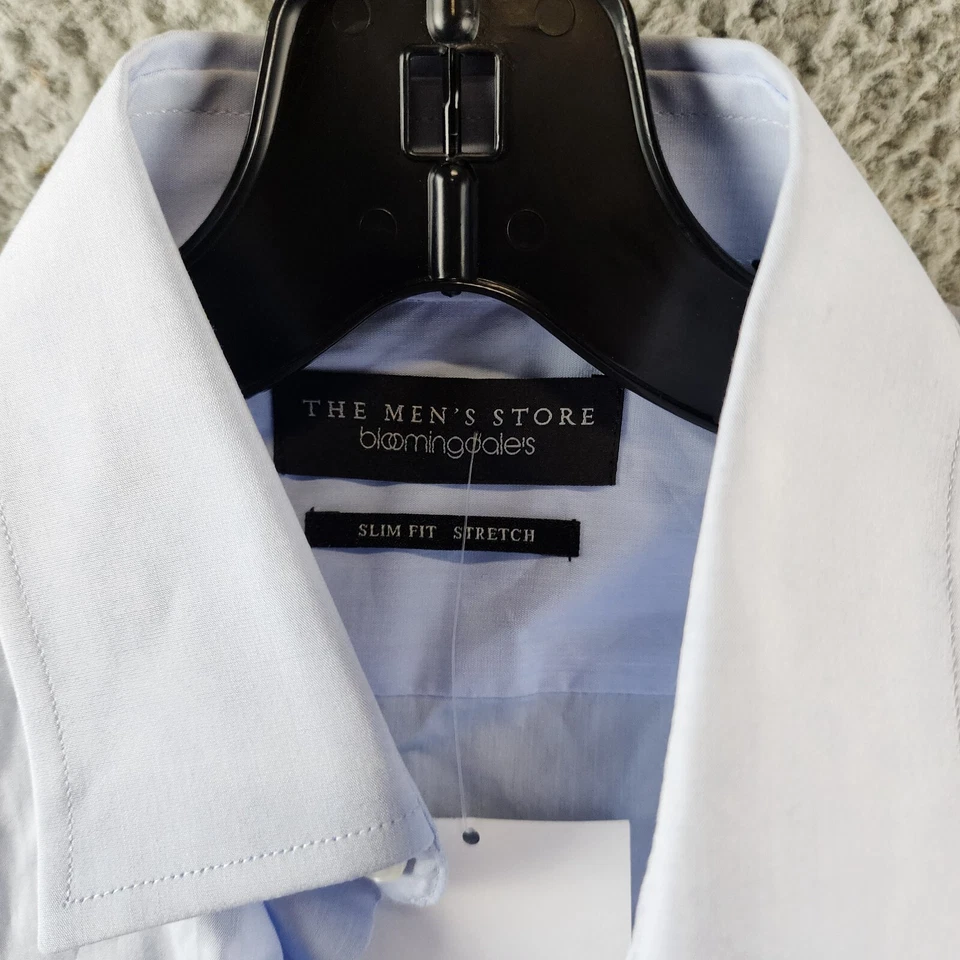 Camisa de vestir ajustada elástica The Men's Store at Bloomingdale's 14,5R azul claro Foto 4 de 4