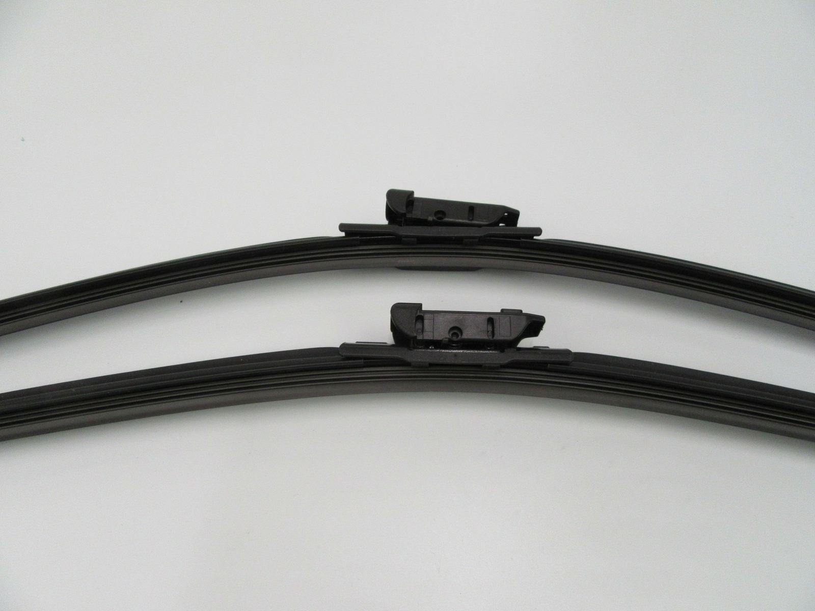 Maserati Ghibli Quattroporte Levante oil air filters wiper blades #579