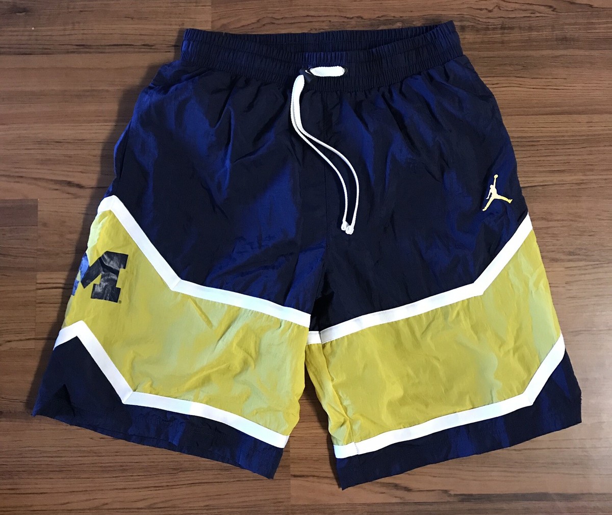 ウェア Jordan Brand Michigan Wolverines Shorts Nike Air Jordan Michigan Wolverines Retro Basketball Shorts Mens