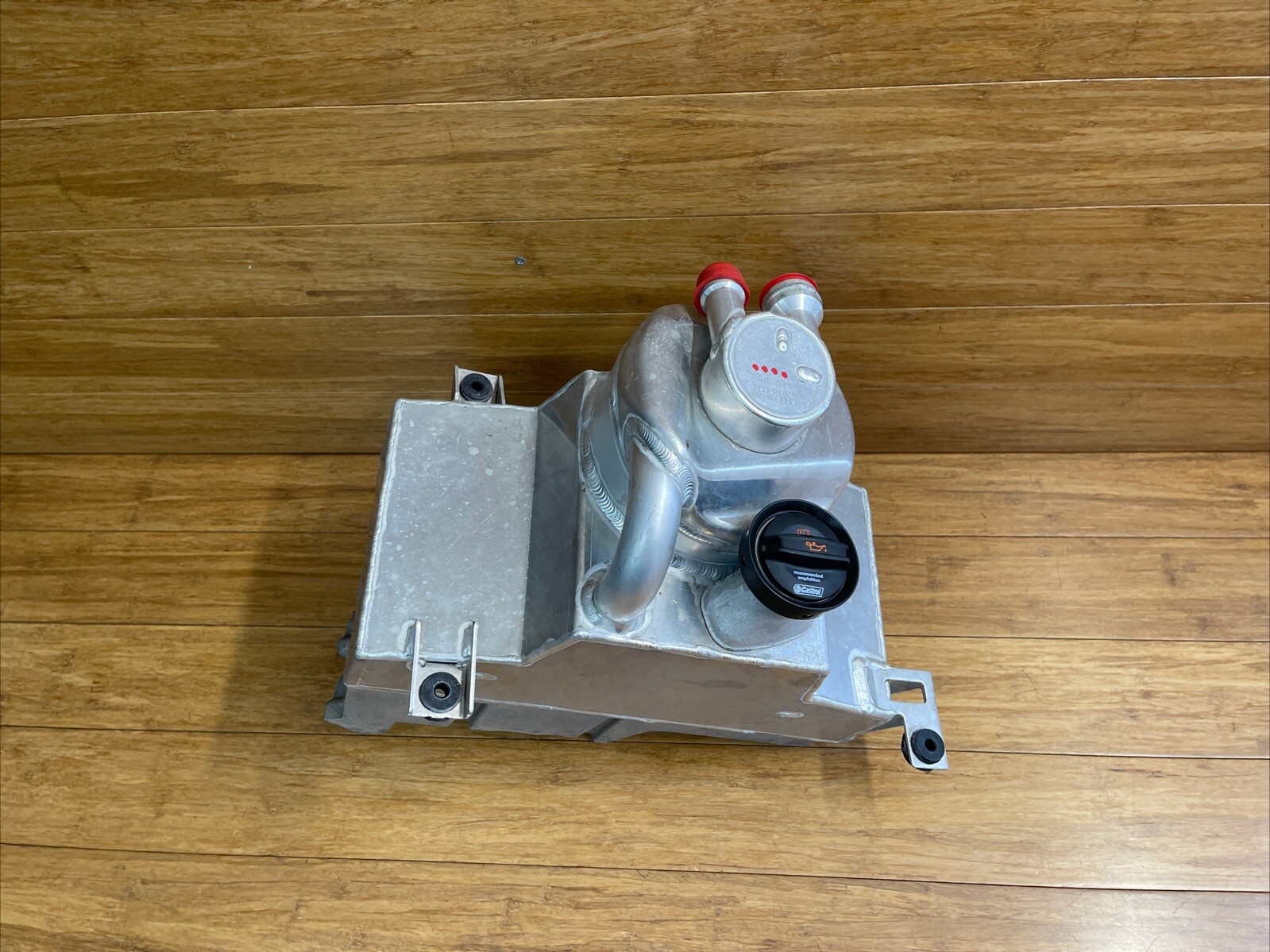 2014-2015 Audi R8 42 Spyder Oil Sump Reservoir Tank Sensor OEM 34k Miles